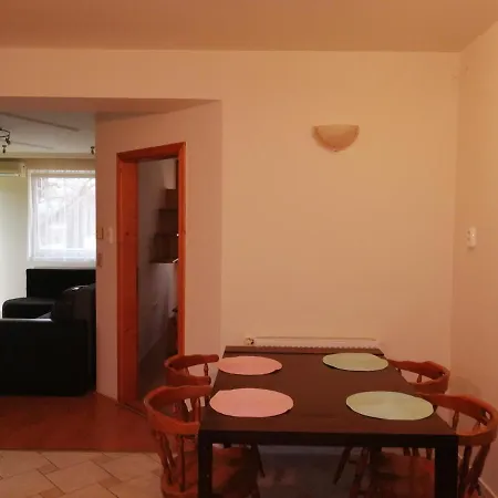 Lara Apartman Debrecen Exterior foto